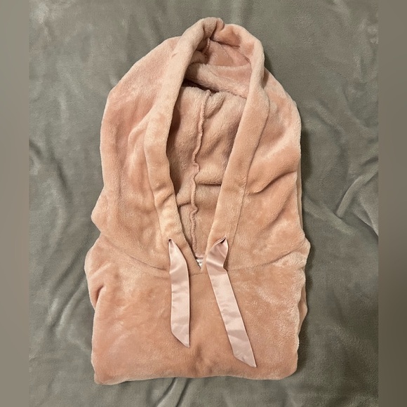 LC Lauren Conrad Tops - LC Lauren Conrad Pink Cozy Hoodie